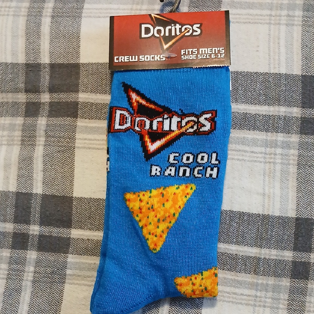 NWT Doritos Cool Ranch Men's Crew Socks 6-12